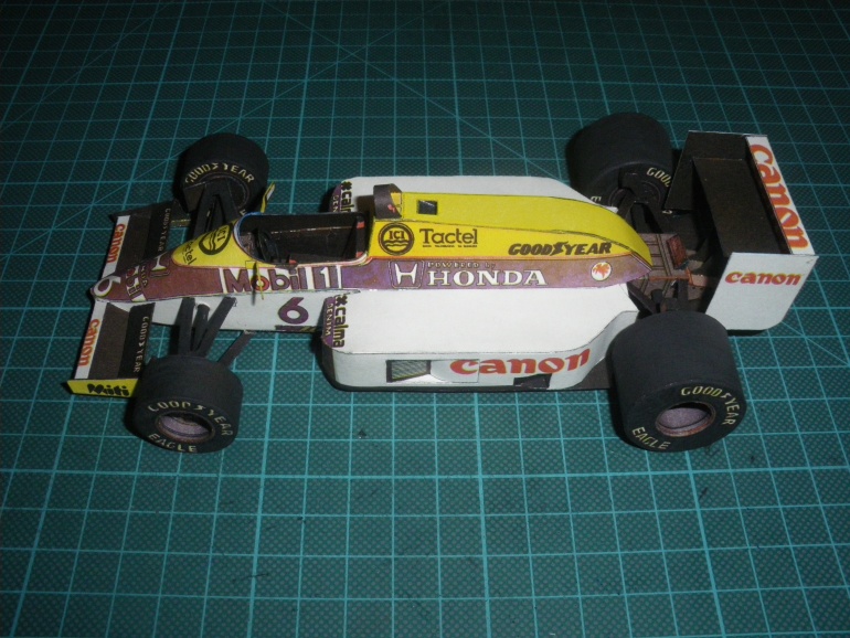 Williams FW11 (Plná velikost v novém okně) Williams FW11