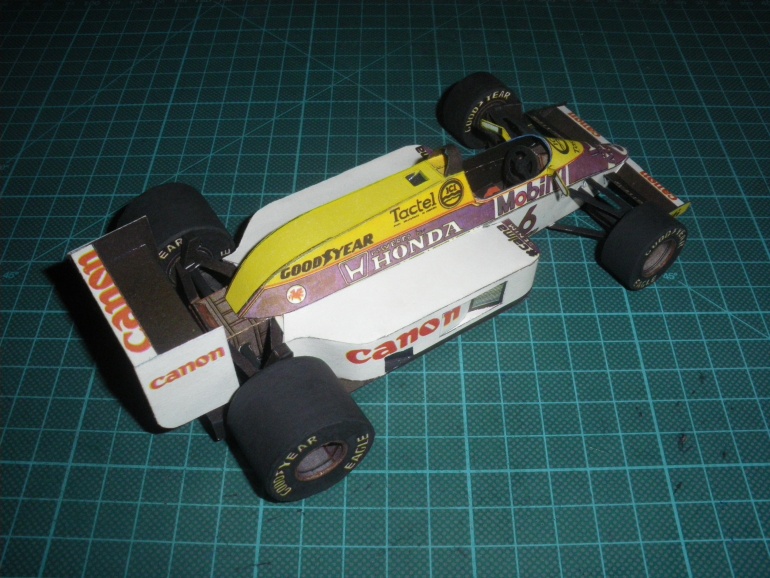 Williams FW11 (Plná velikost v novém okně) Williams FW11