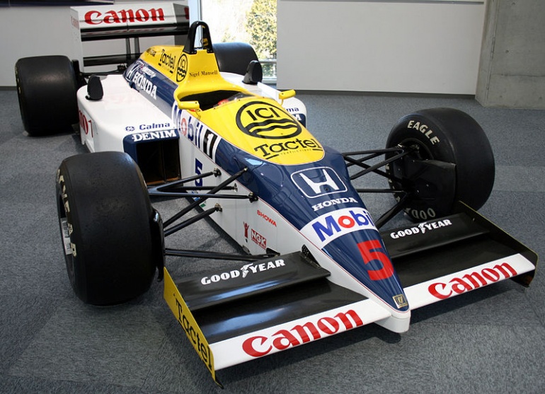 Williams FW11 (Plná velikost v novém okně) Williams FW11