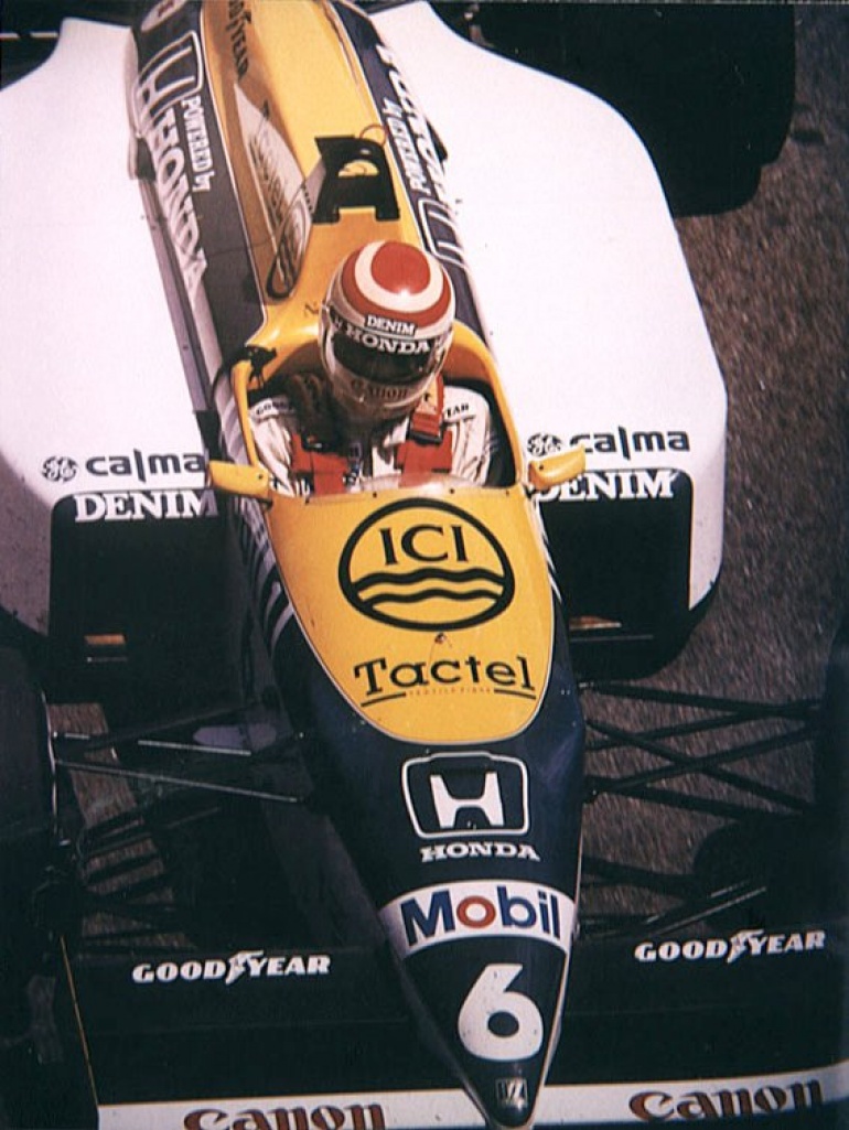 Williams FW11 (Plná velikost v novém okně) Williams FW11
