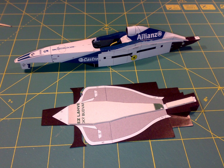 Williams FW24 (Plná velikost v novém okně) Williams FW24