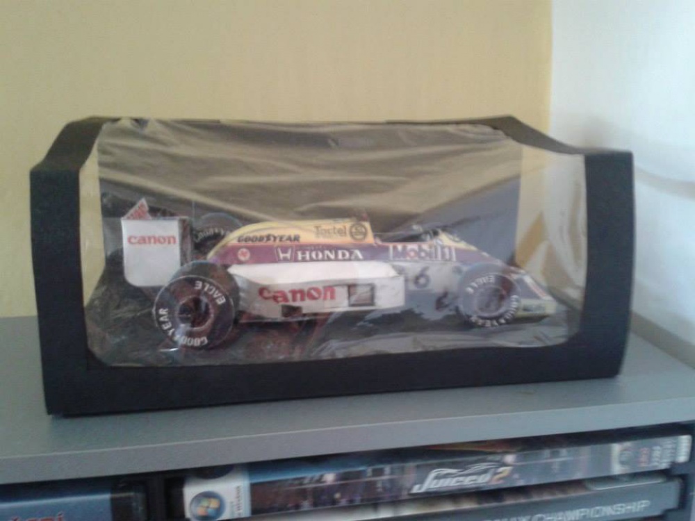 Williams FW11 Honda (Pln� velikost v nov�m okn�) Williams FW11 Honda