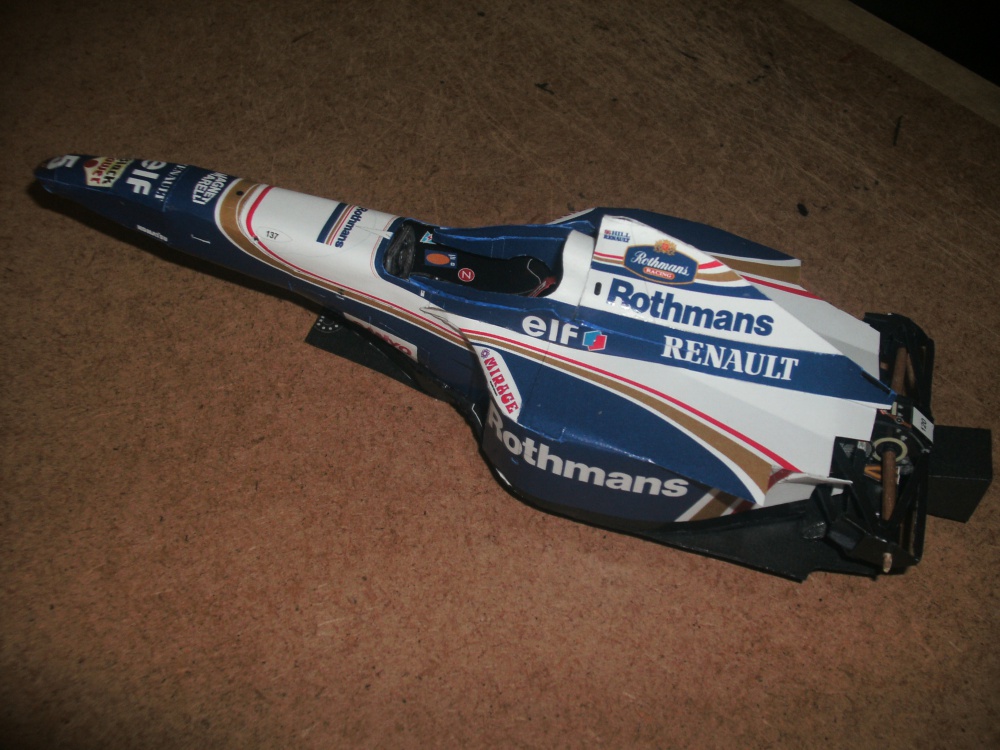 Williams FW18 - D. Hill (Plná velikost v novém okně) Williams FW18 - D. Hill