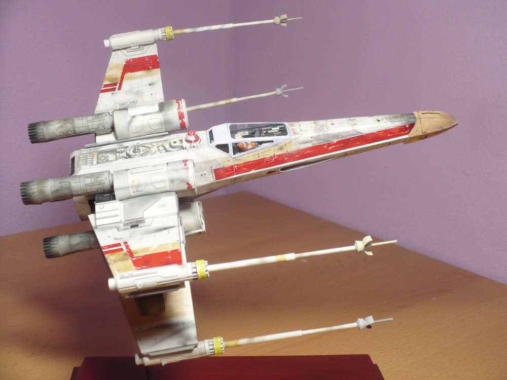 X-wing (Plná velikost v novém okně) X-wing