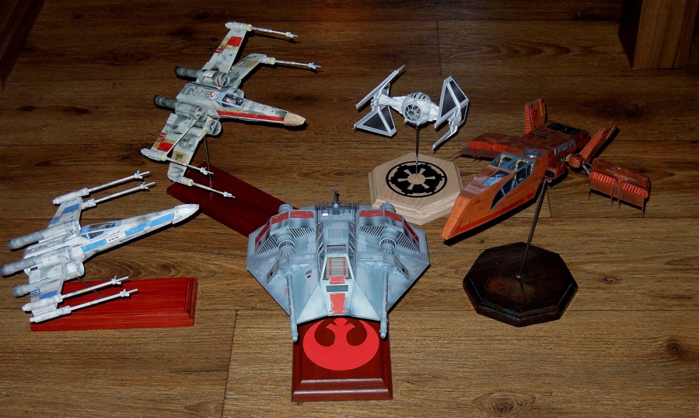 X-wing (Pln� velikost v nov�m okn�) X-wing