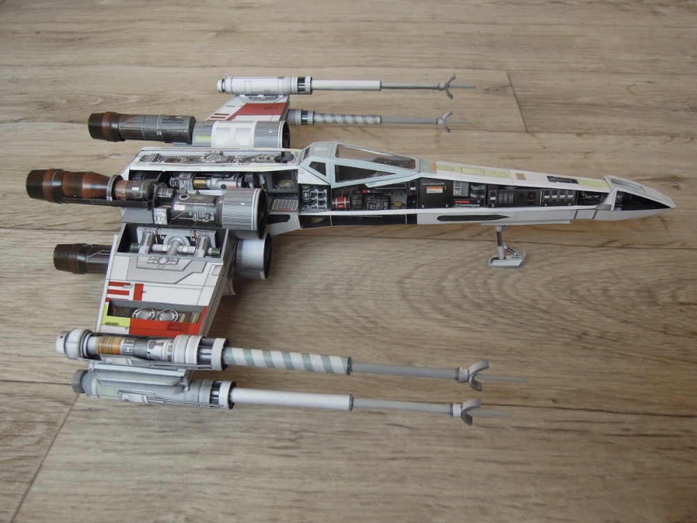 X-wing (Plná velikost v novém okně) X-wing