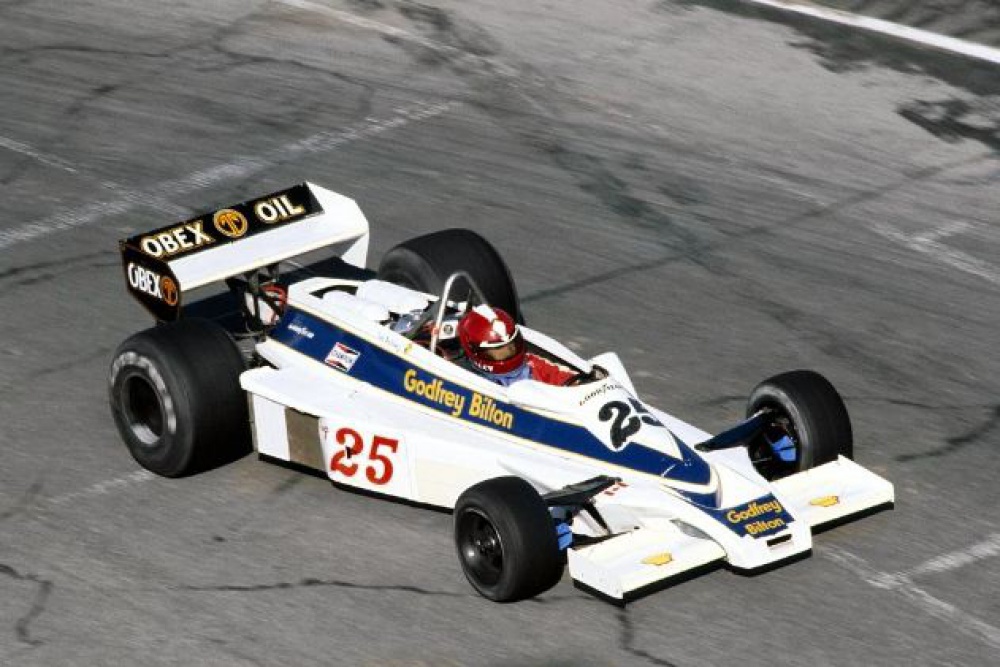 Hesketh 308E, 1977, I. Ashley (Plná velikost v novém okně) Hesketh 308E, 1977, I. Ashley
