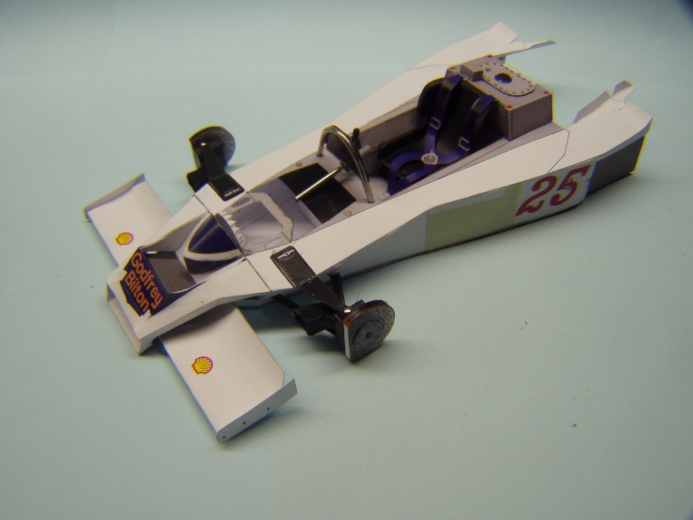 Hesketh 308E, 1977, I. Ashley (Plná velikost v novém okně) Hesketh 308E, 1977, I. Ashley