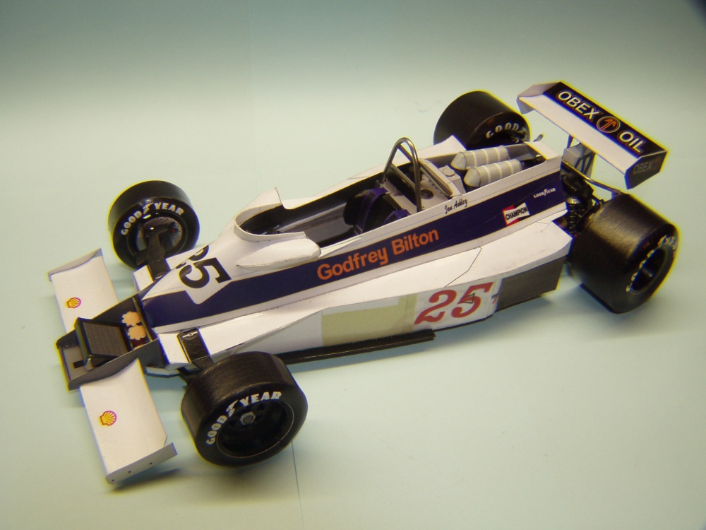 Hesketh 308E, 1977, I. Ashley (Plná velikost v novém okně) Hesketh 308E, 1977, I. Ashley