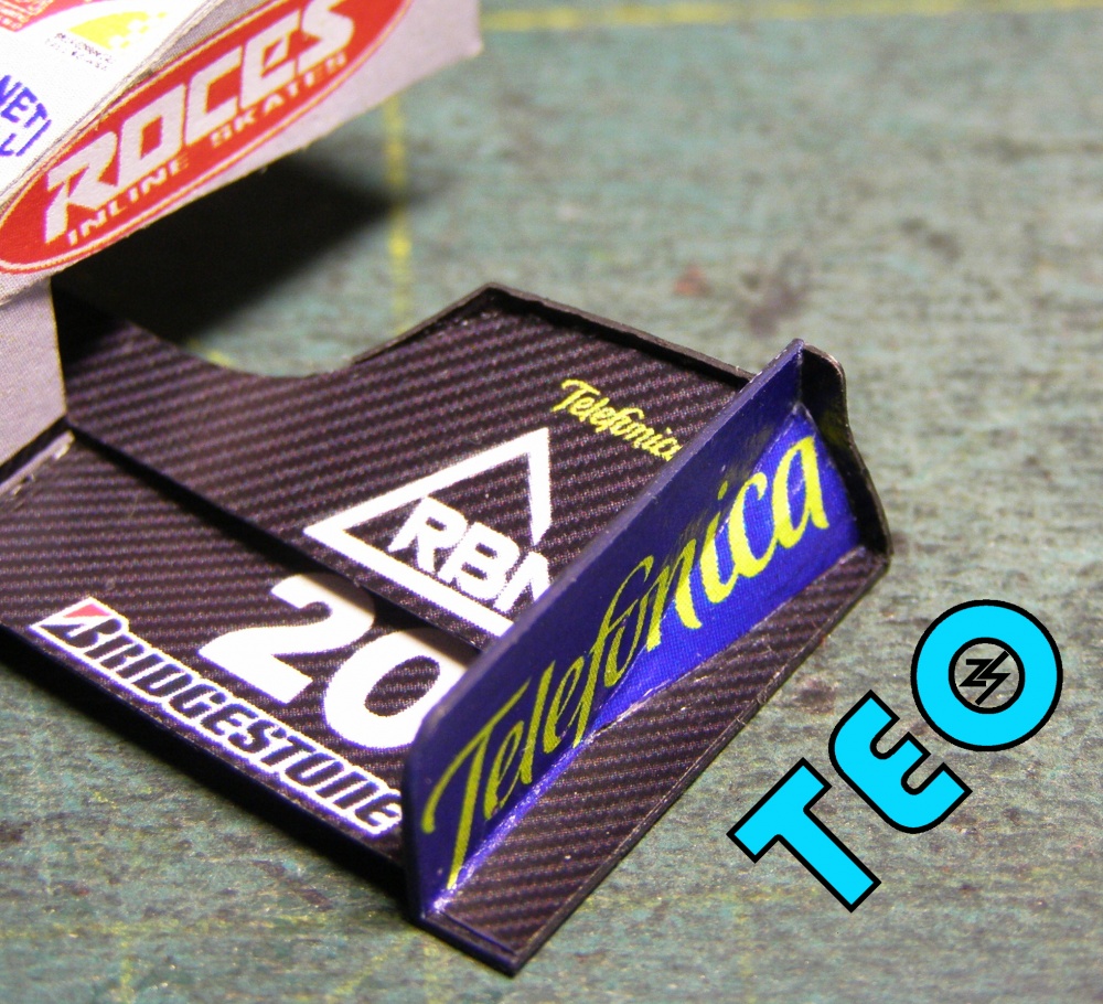 Minardi M01 (Plná velikost v novém okně) Minardi M01