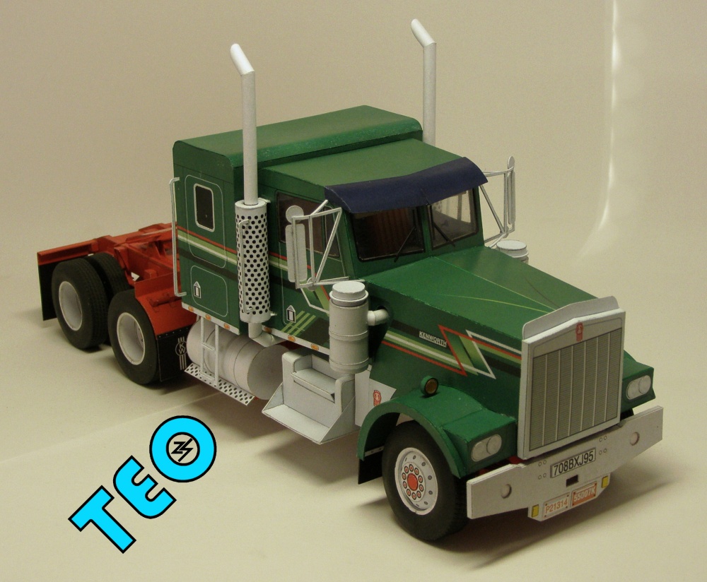 Kenworth 900 (Plná velikost v novém okně) Kenworth 900