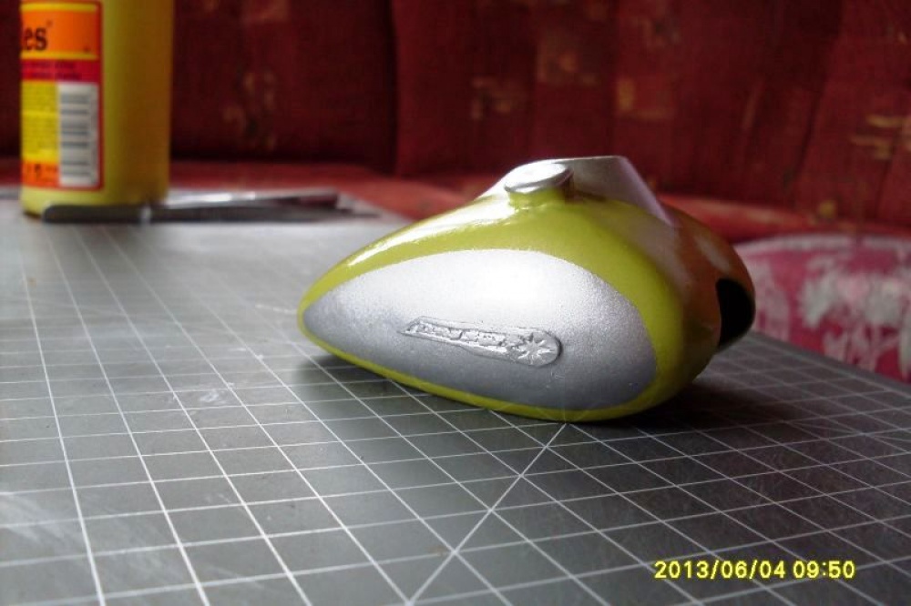 208384