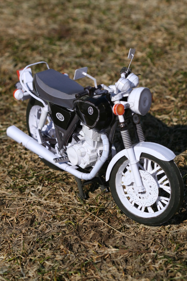 Yamaha SR 400 (Plná velikost v novém okně) Yamaha SR 400
