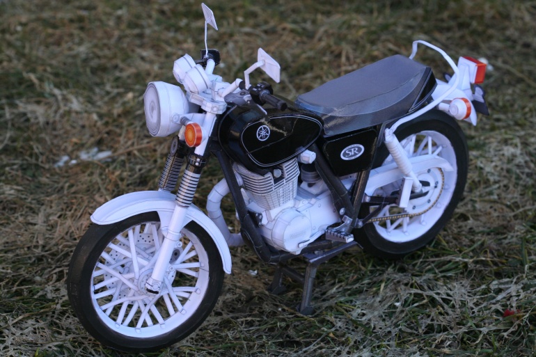 Yamaha SR 400 (Pln� velikost v nov�m okn�) Yamaha SR 400