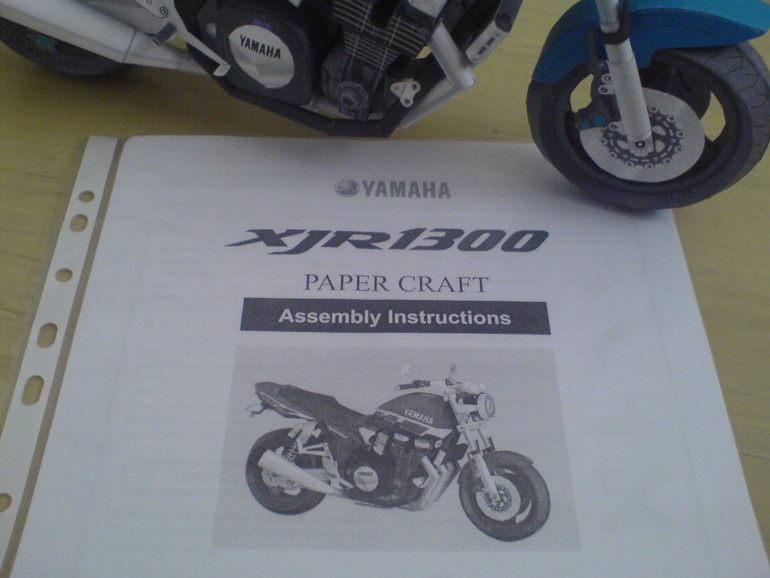 YAMAHA XJR1300 Free model (Pln� velikost v nov�m okn�) YAMAHA XJR1300 Free model