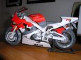 YAMAHA YZF-R1