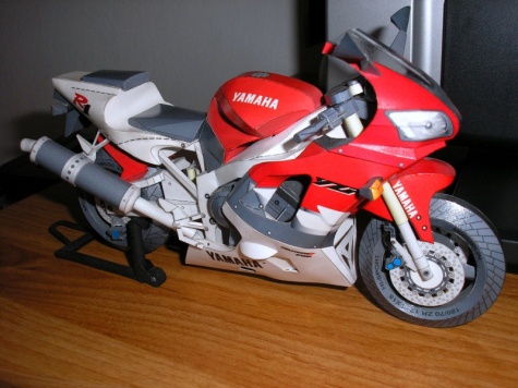 YAMAHA YZF-R1
