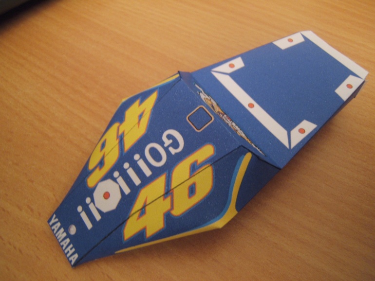 Yamaha YZR-M1 GO (Rossi 46 )