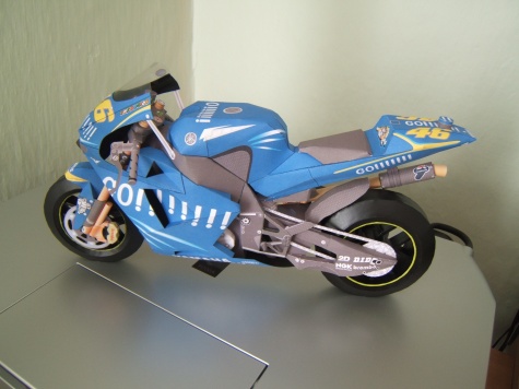 Yamaha YZR-M1 GO (Rossi 46 )
