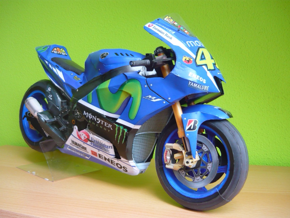 Yamaha YZR M1 Rossi (Plná velikost v novém okně) Yamaha YZR M1 Rossi