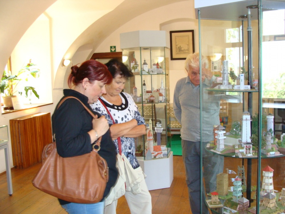 Za obzorem - regionální muzeum Mělník (Plná velikost v novém okně) Za obzorem - regionální muzeum Mělník