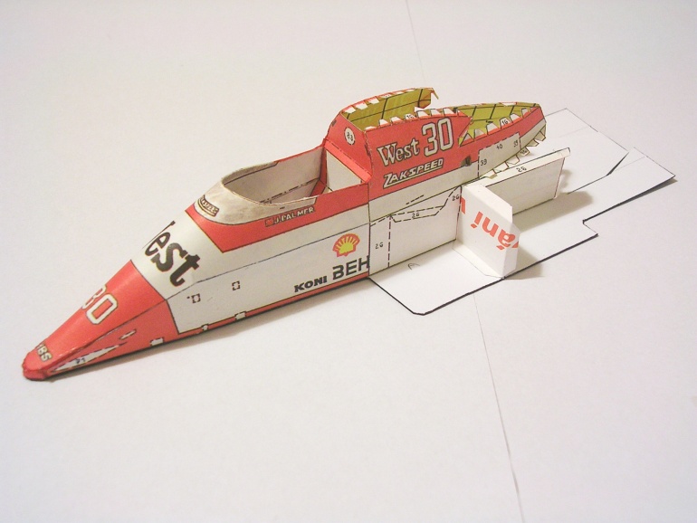 Zakspeed 841, 1985 Jonathan Palmer (Plná velikost v novém okně) Zakspeed 841, 1985 Jonathan Palmer