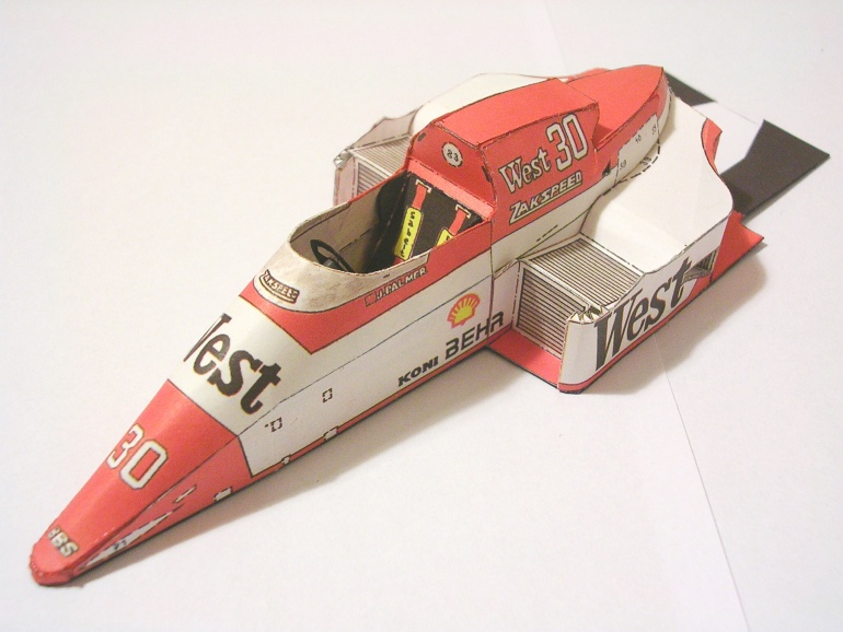 Zakspeed 841, 1985 Jonathan Palmer (Plná velikost v novém okně) Zakspeed 841, 1985 Jonathan Palmer