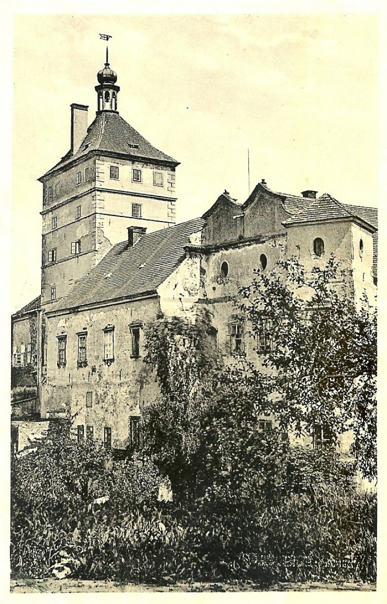Zámek Pardubice (Plná velikost v novém okně) Zámek Pardubice