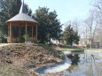 Za obzorem �luknov