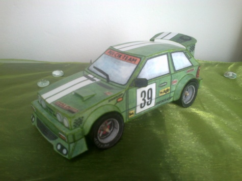 Z�vodn� auto.