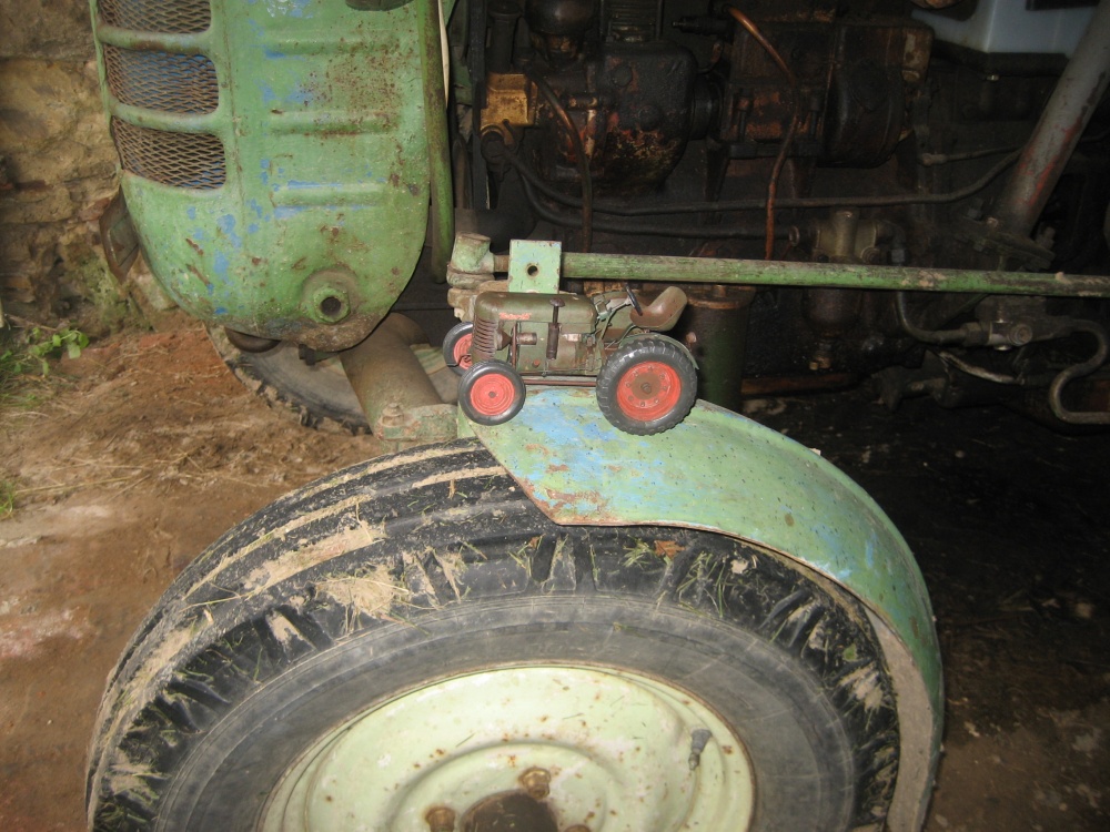 Zetor 15 (Plná velikost v novém okně) Zetor 15
