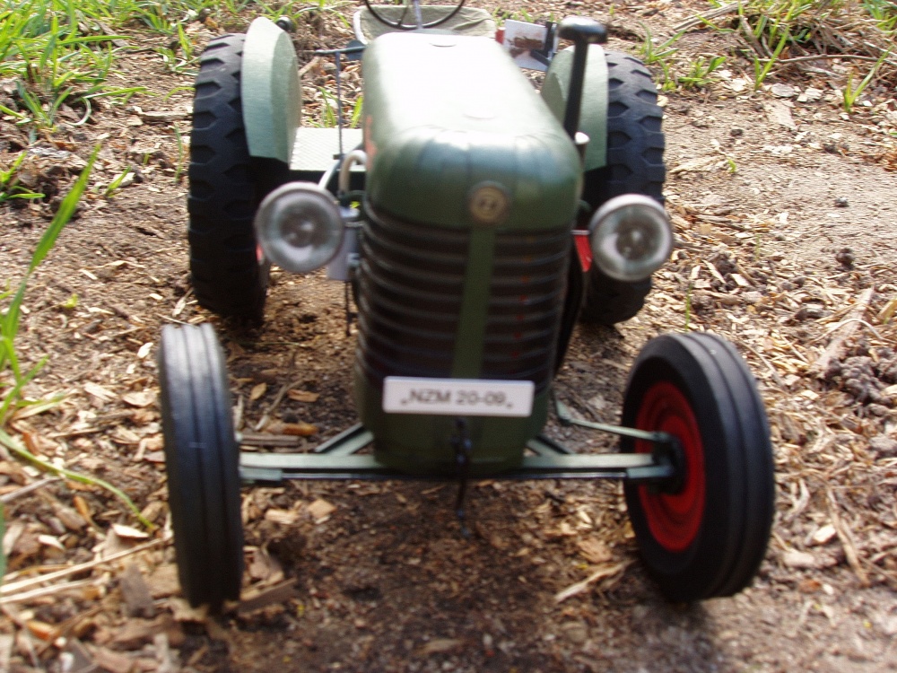 Zetor 15 (Plná velikost v novém okně) Zetor 15