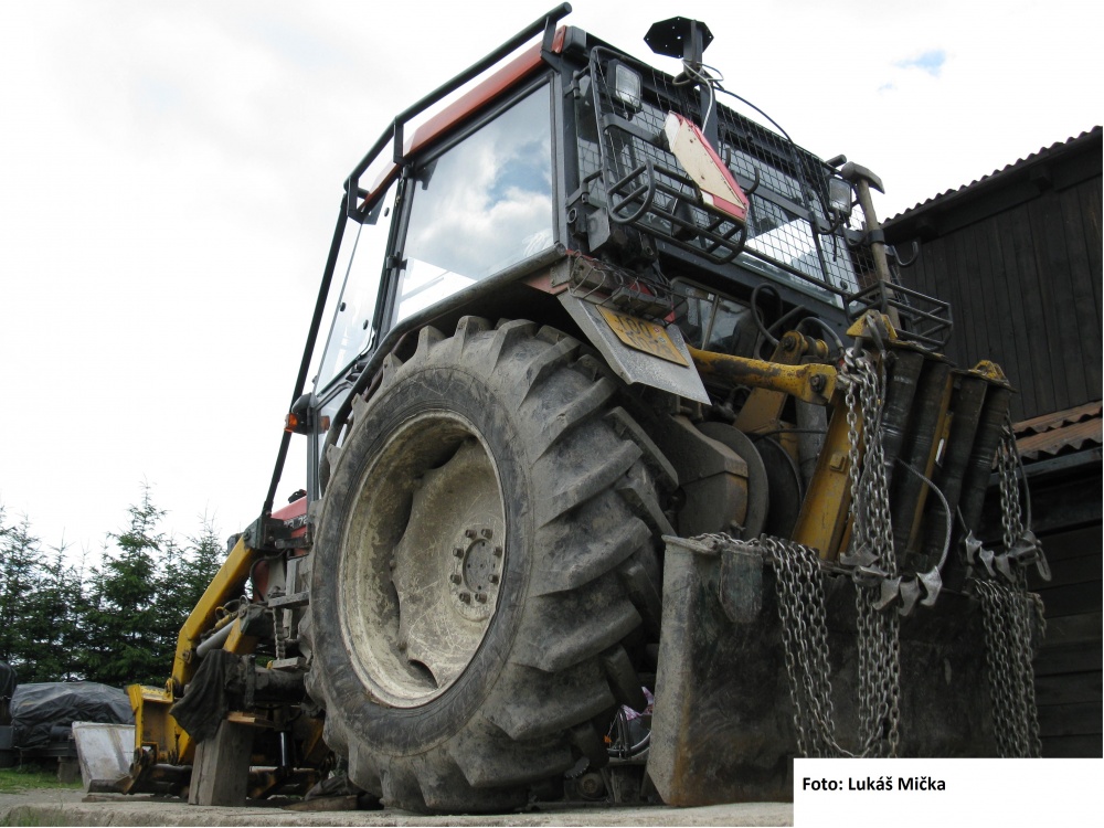 ZETOR 7245 UKT /LUCAS (Plná velikost v novém okně) ZETOR 7245 UKT /LUCAS