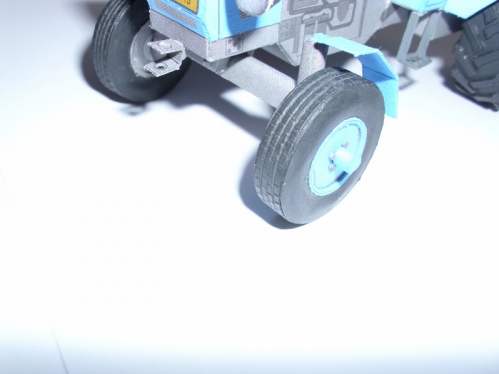 282077