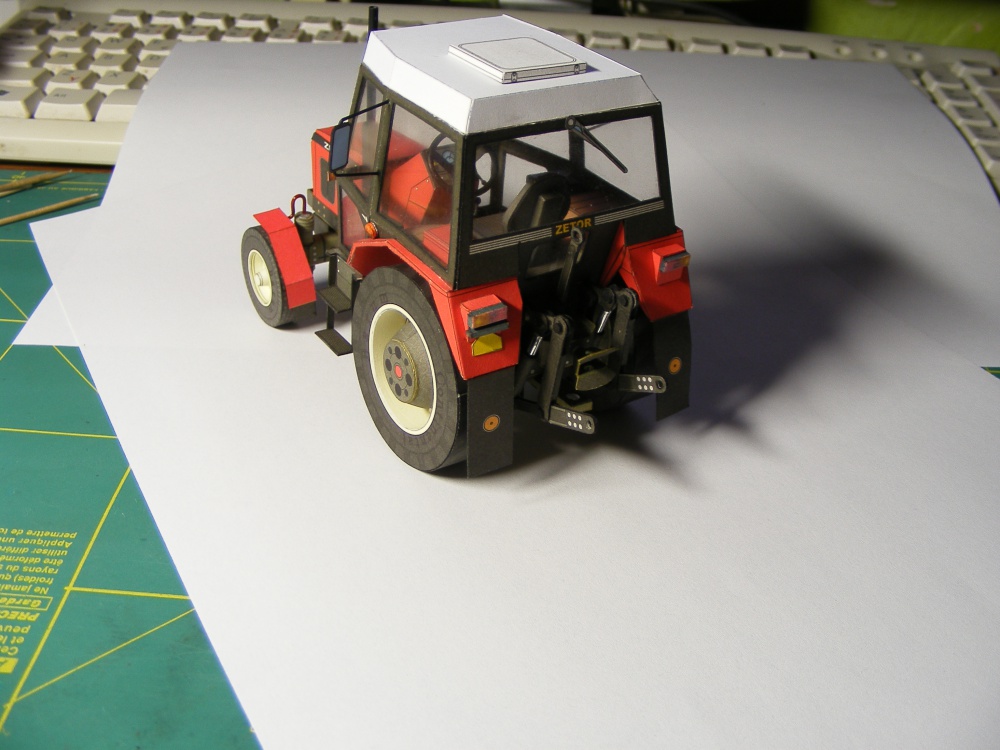 Zetor 7711 (Plná velikost v novém okně) Zetor 7711