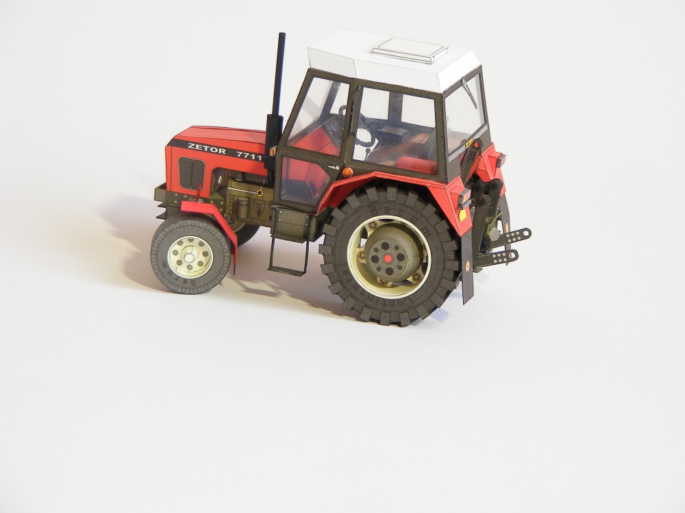 Zetor 7711 (Plná velikost v novém okně) Zetor 7711