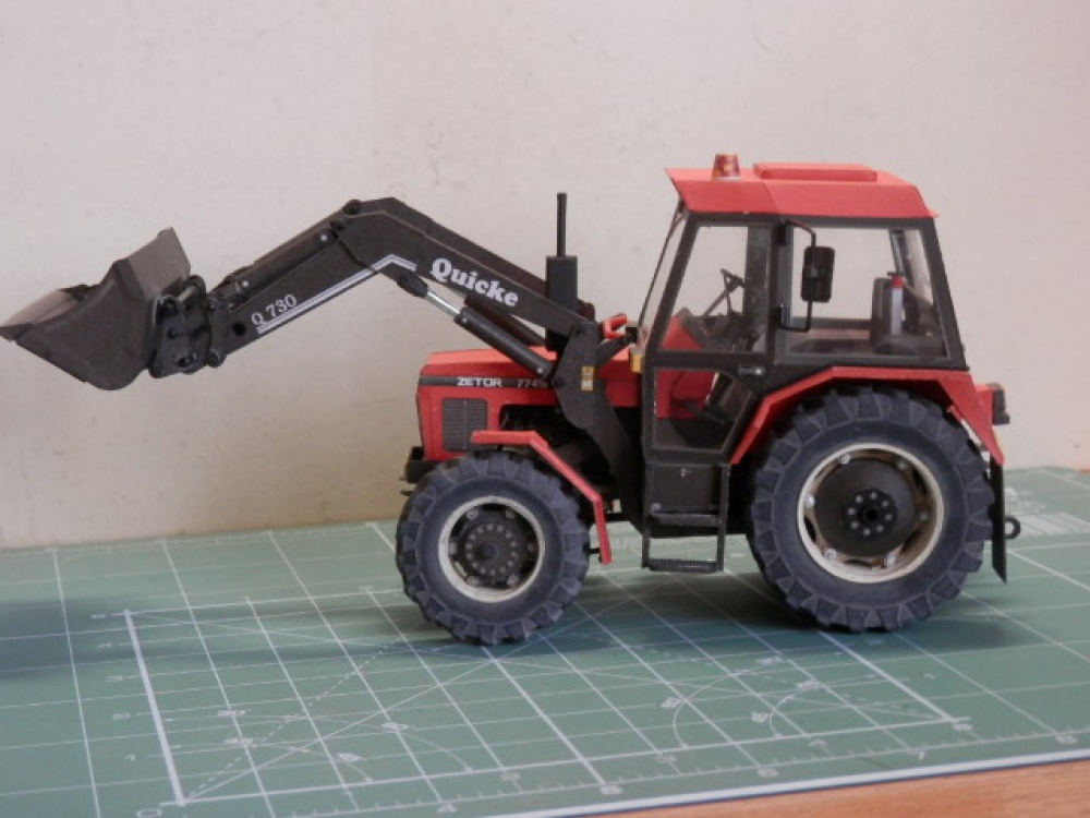 Zetor 7745 s �eln�m naklada�em Quicke