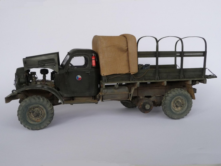ZIL - 157 k (Plná velikost v novém okně) ZIL - 157 k
