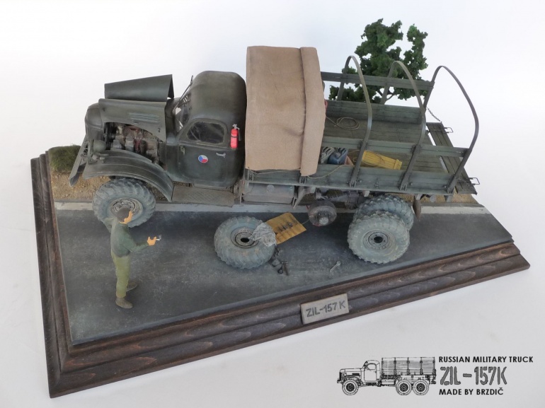 ZIL - 157 k (Plná velikost v novém okně) ZIL - 157 k