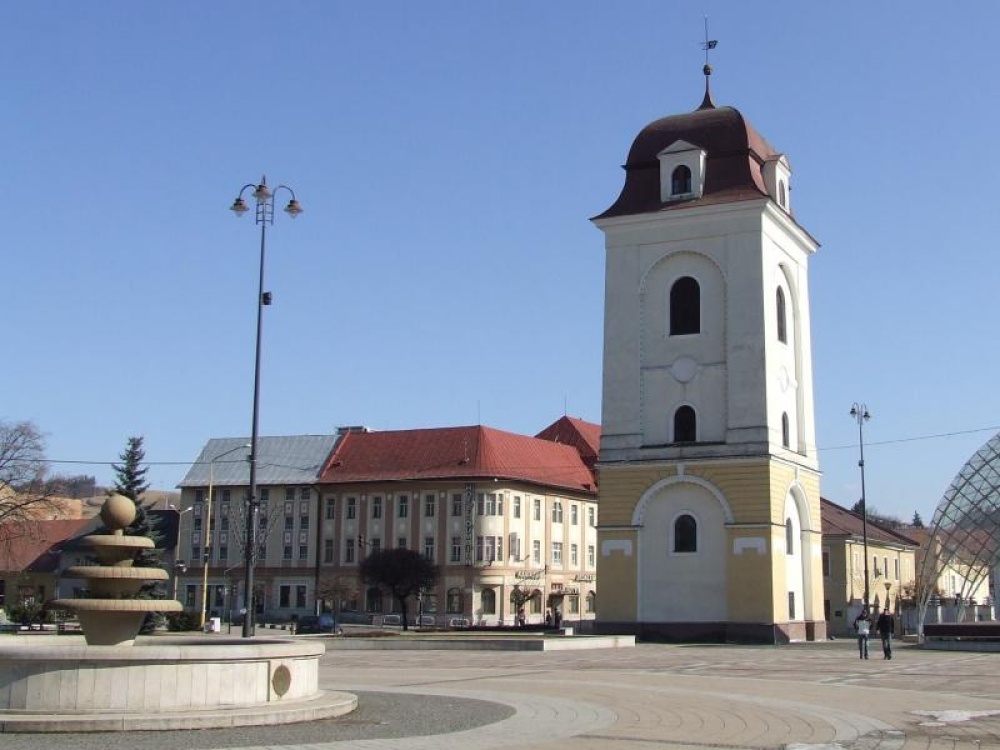 zvonica v Bezne (Plná velikost v novém okně) zvonica v Bezne