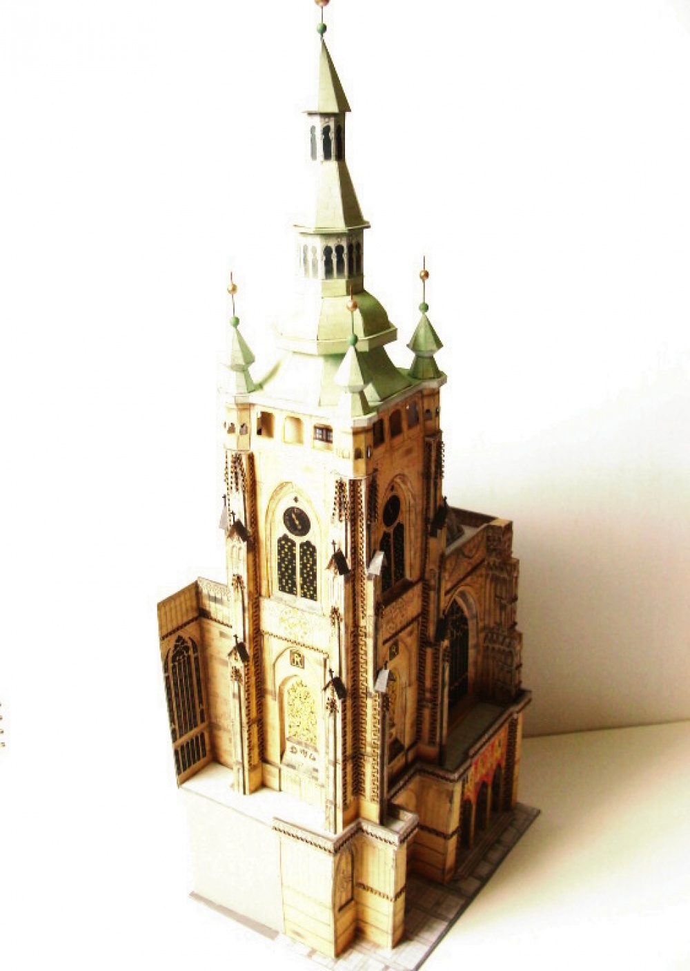 zvonice chrámu Sv.Víta (Plná velikost v novém okně) zvonice chrámu Sv.Víta