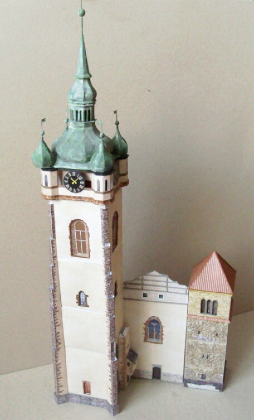Zvonice Sv.Petra a Pavla na Mělníku (Plná velikost v novém okně) Zvonice Sv.Petra a Pavla na Mělníku